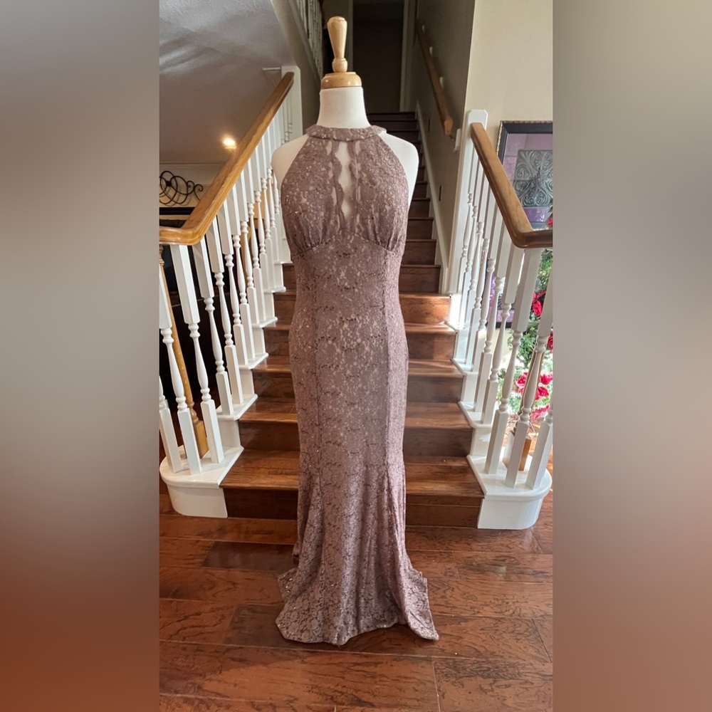 Beautiful Nightway gown Size 12
